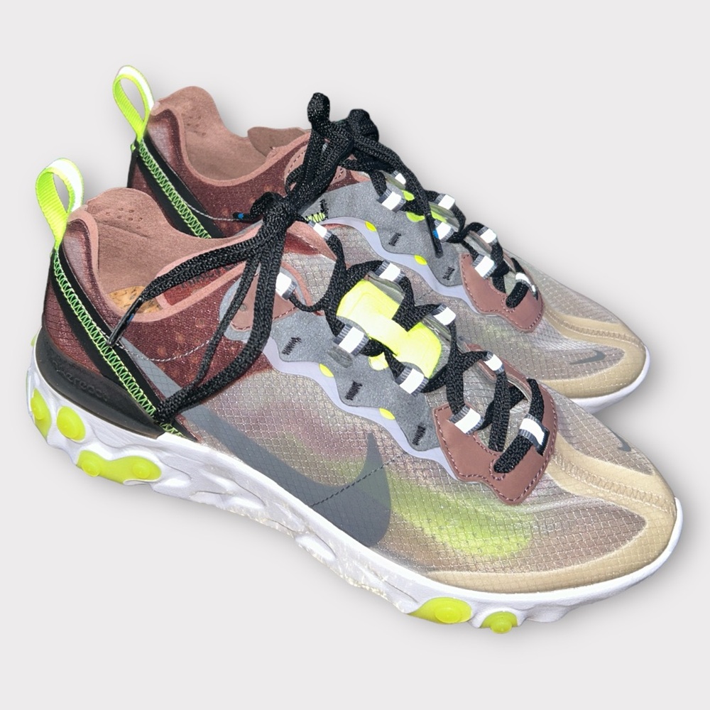 Nike React Element 87 / Desert Sand / Men’s Size 7.5 US
